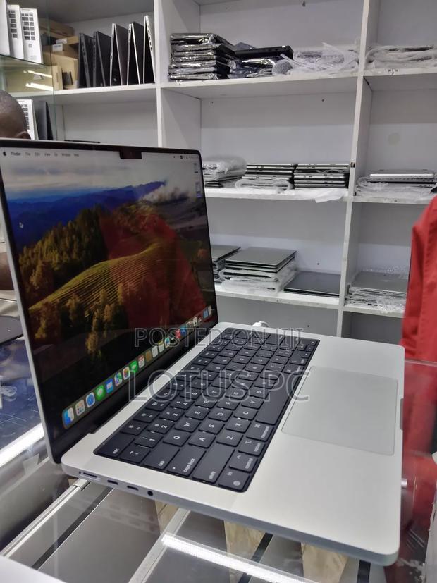 Laptop Apple MacBook Pro M1 16GB Apple M1 Pro SSD 1T