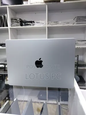 Laptop Apple MacBook Pro M1 16GB Apple M1 Pro SSD 1T