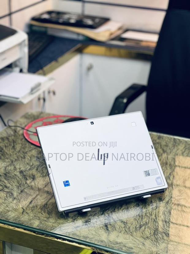 Laptop HP Elite X2 1012 8GB Intel Core i5 SSD 256GB - thumbnail 2