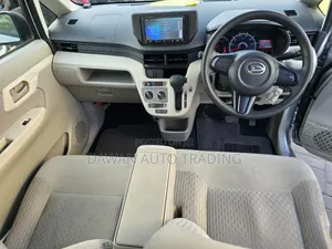 Daihatsu Move 2018 Silver