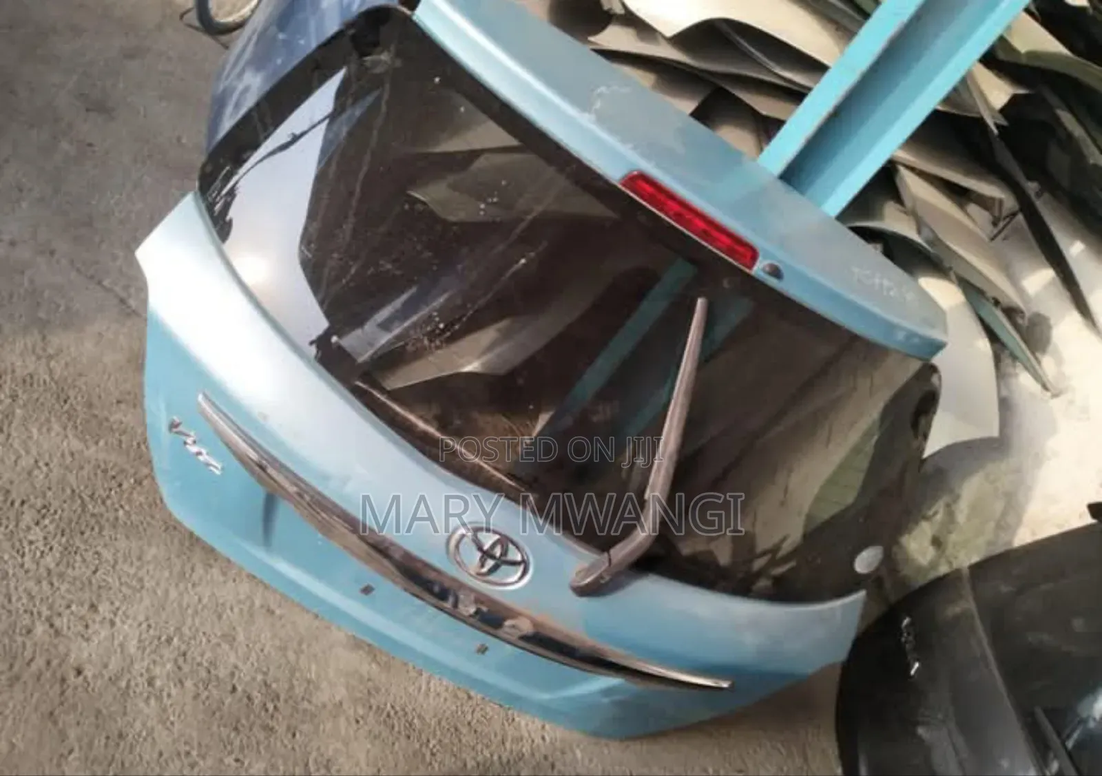 Vitz Jewella 2012 Boot /Tailgate