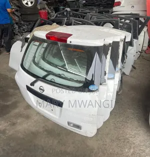Ex Japan Nissan Ad Y12 Boot/Tailgate