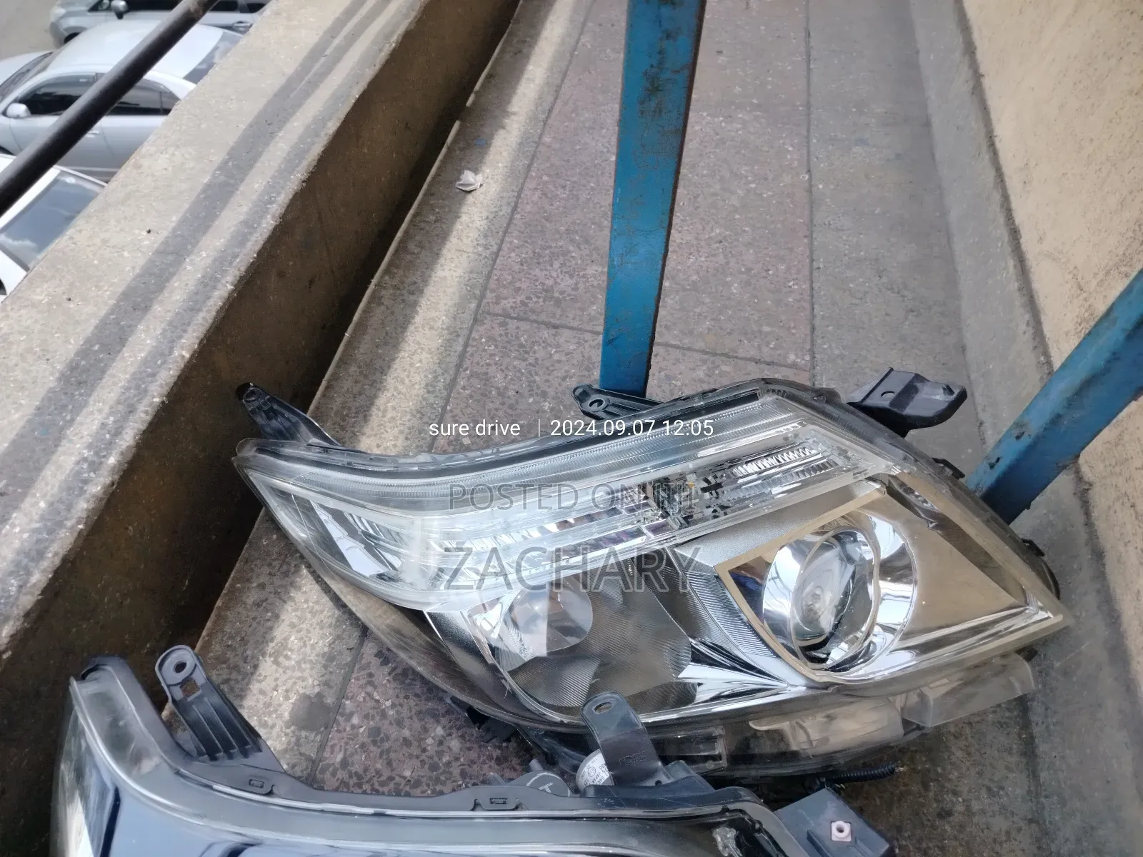 Noah New Model Headlight