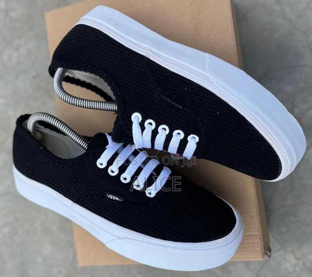Velvet Vans - thumbnail 2