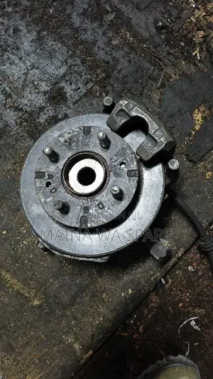 Front Hub Nissan Dayz