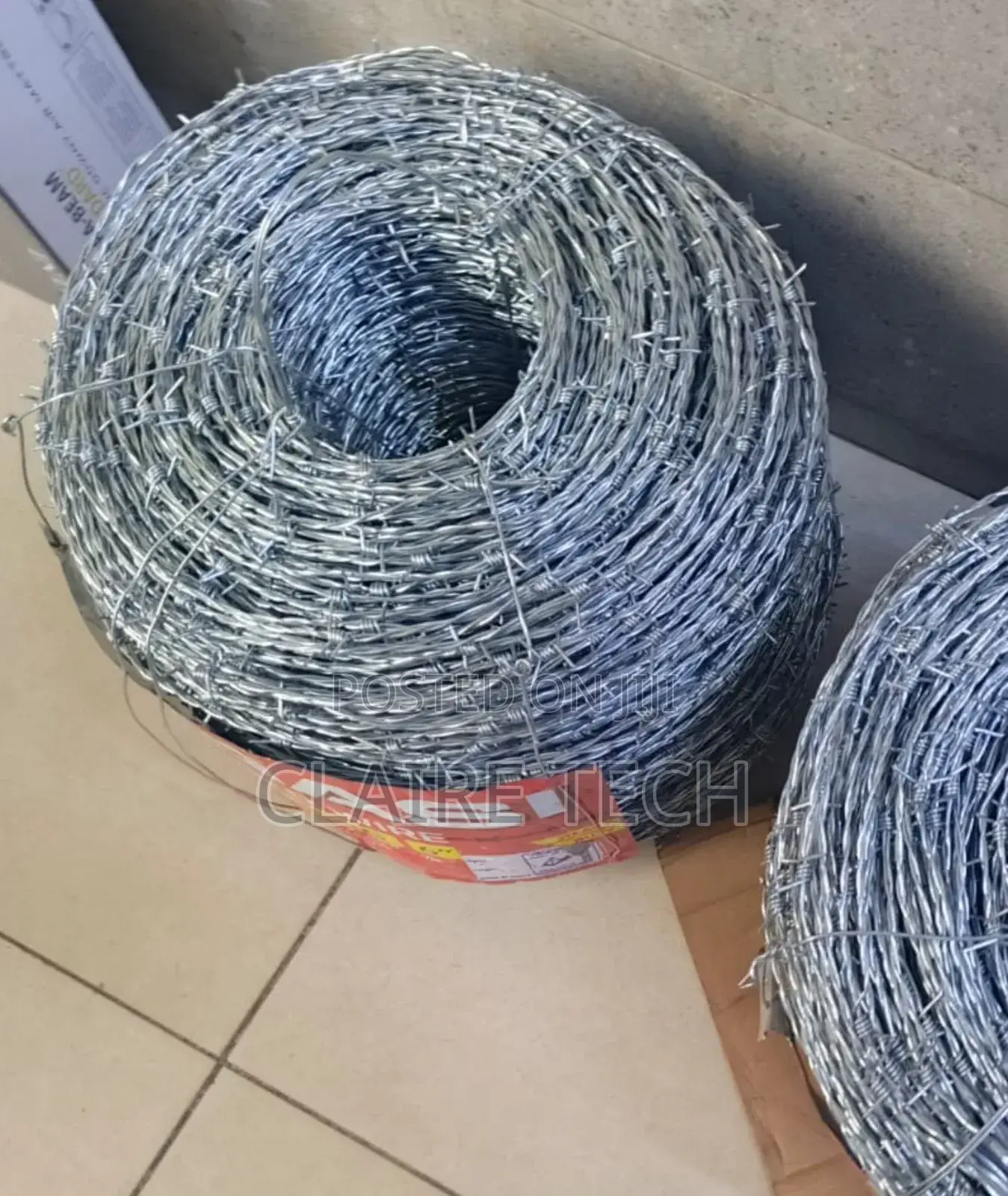 Barbed Wire Wear Resistant Barbed Wire Roll 610 Meters