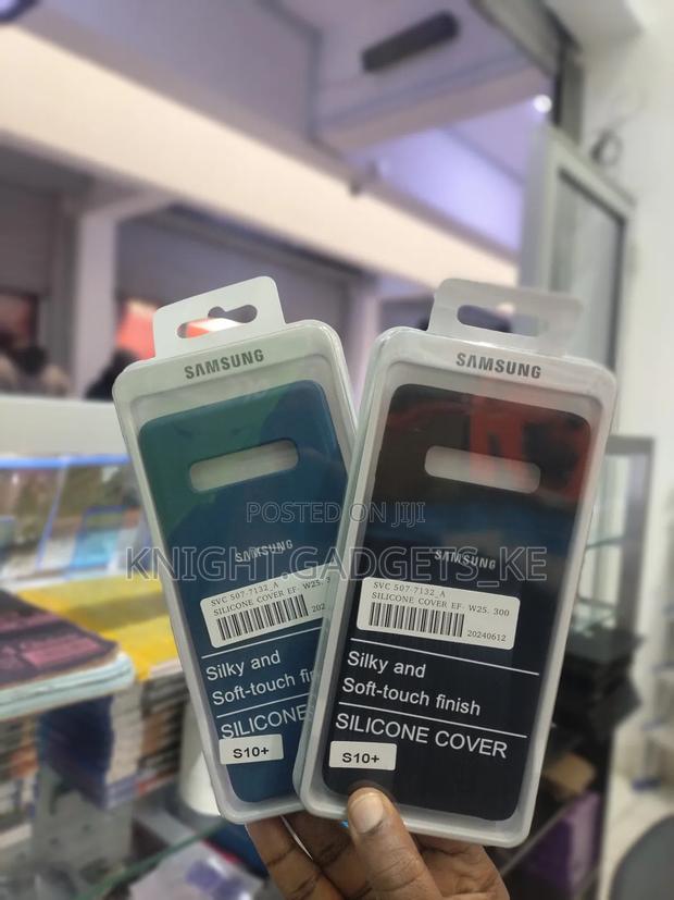 Sam. S10 + Case. - main view