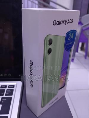 New Samsung Galaxy A05 64 GB Green - main view