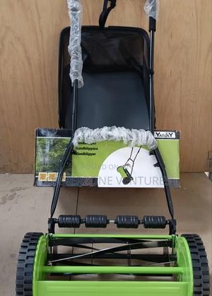 Manual Lawn Mower/ Lawn Mower - main view