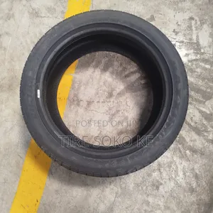 245/45 R19 Maxxis Victra Runflat M36+
