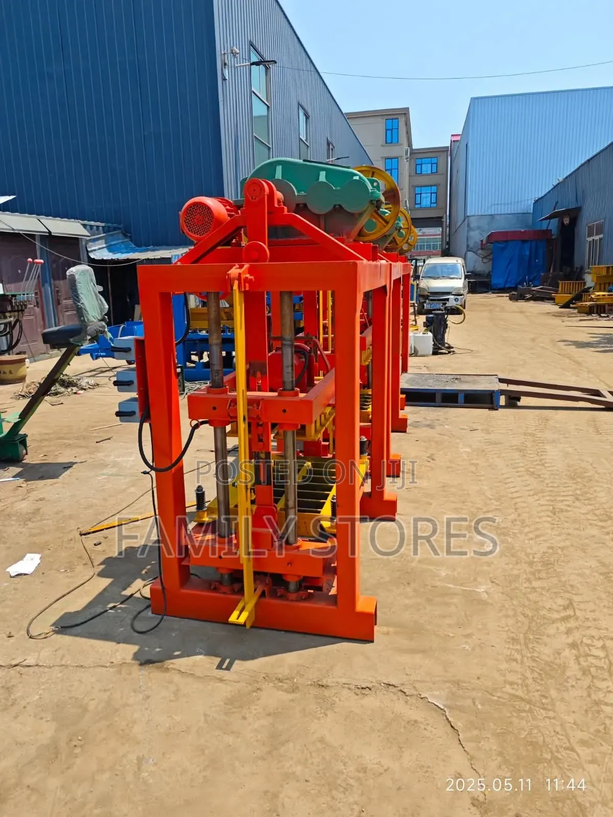 Commercial Cabro/Block Maker Machine Electric Powered .