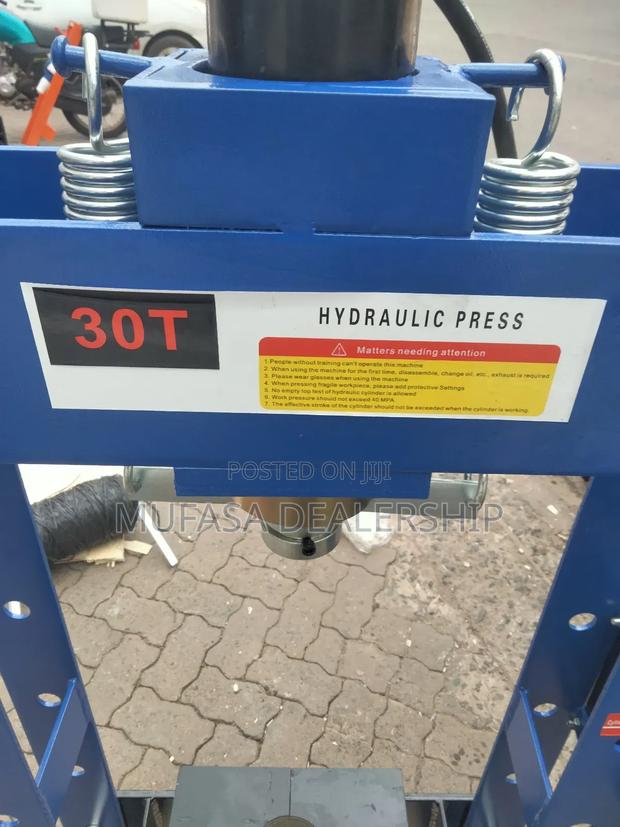 Garage 30t Hydraulic Press ~(Haosail Brand) - thumbnail 2