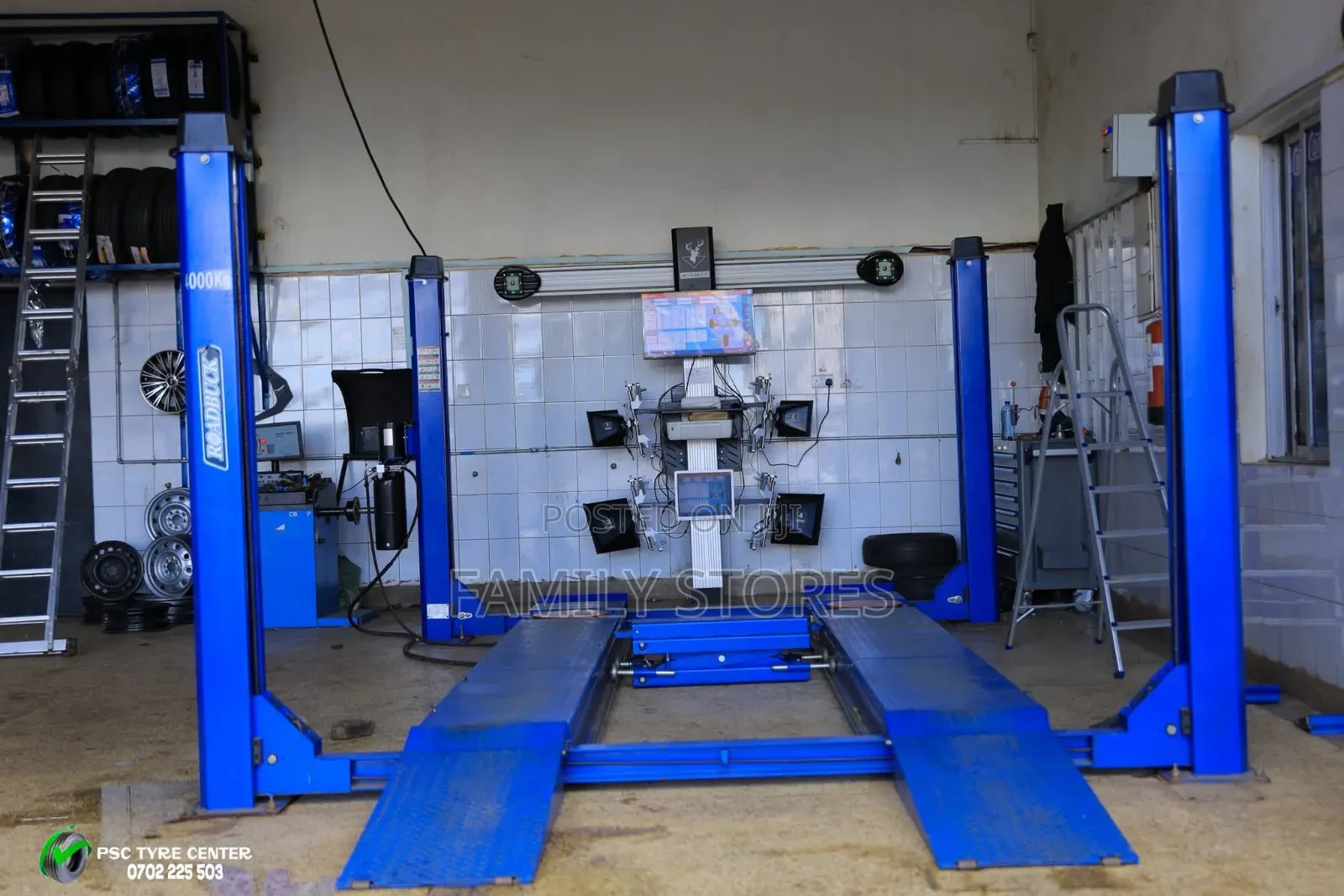 Four Post Heavy Duty 4000kg With Wheel Alignment.