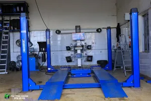 Four Post Heavy Duty 4000kg With Wheel Alignment.
