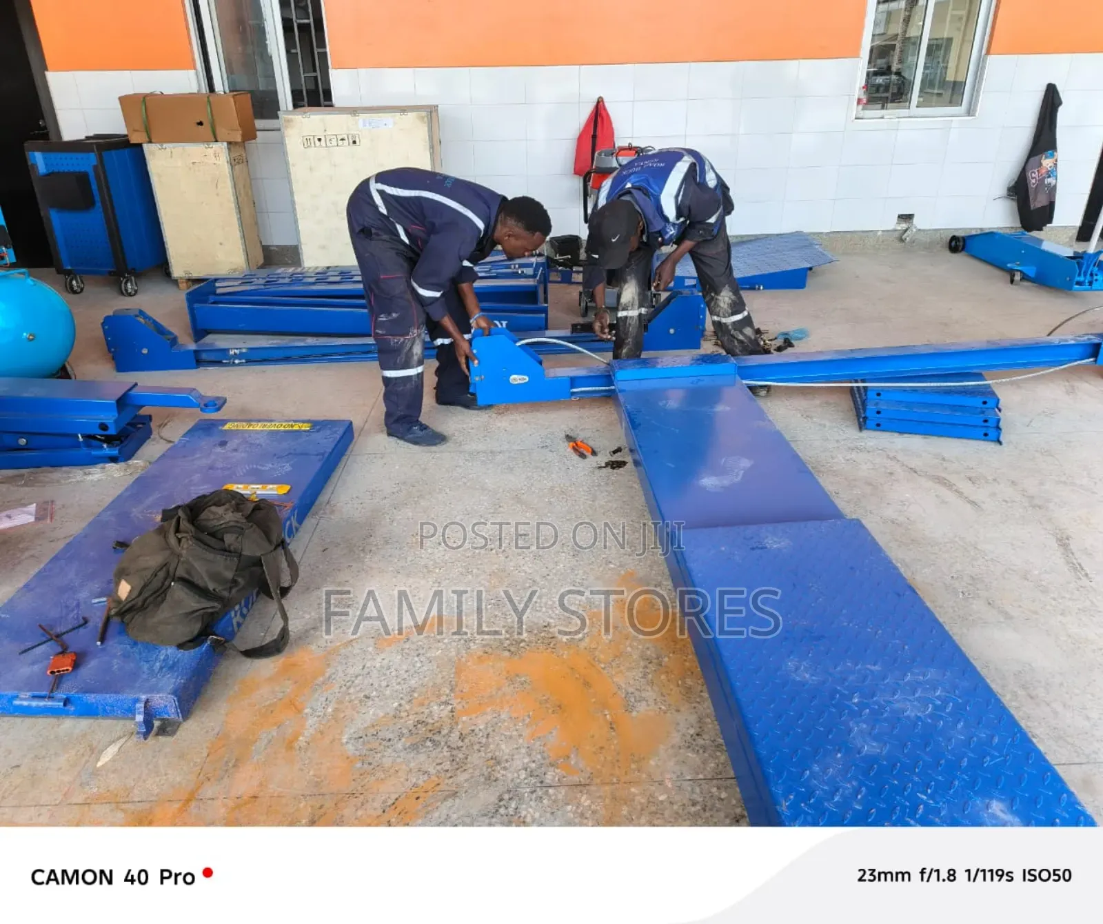 Four Post Heavy Duty 4000kg With Wheel Alignment.