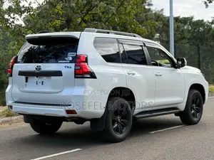 Toyota Land Cruiser Prado 2020 White