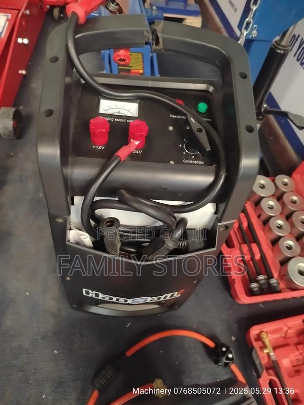 Heavy Duty Commercial Battery Charger Upto 12batteries