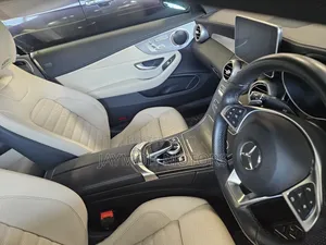 Mercedes-Benz C180 2018 Blue
