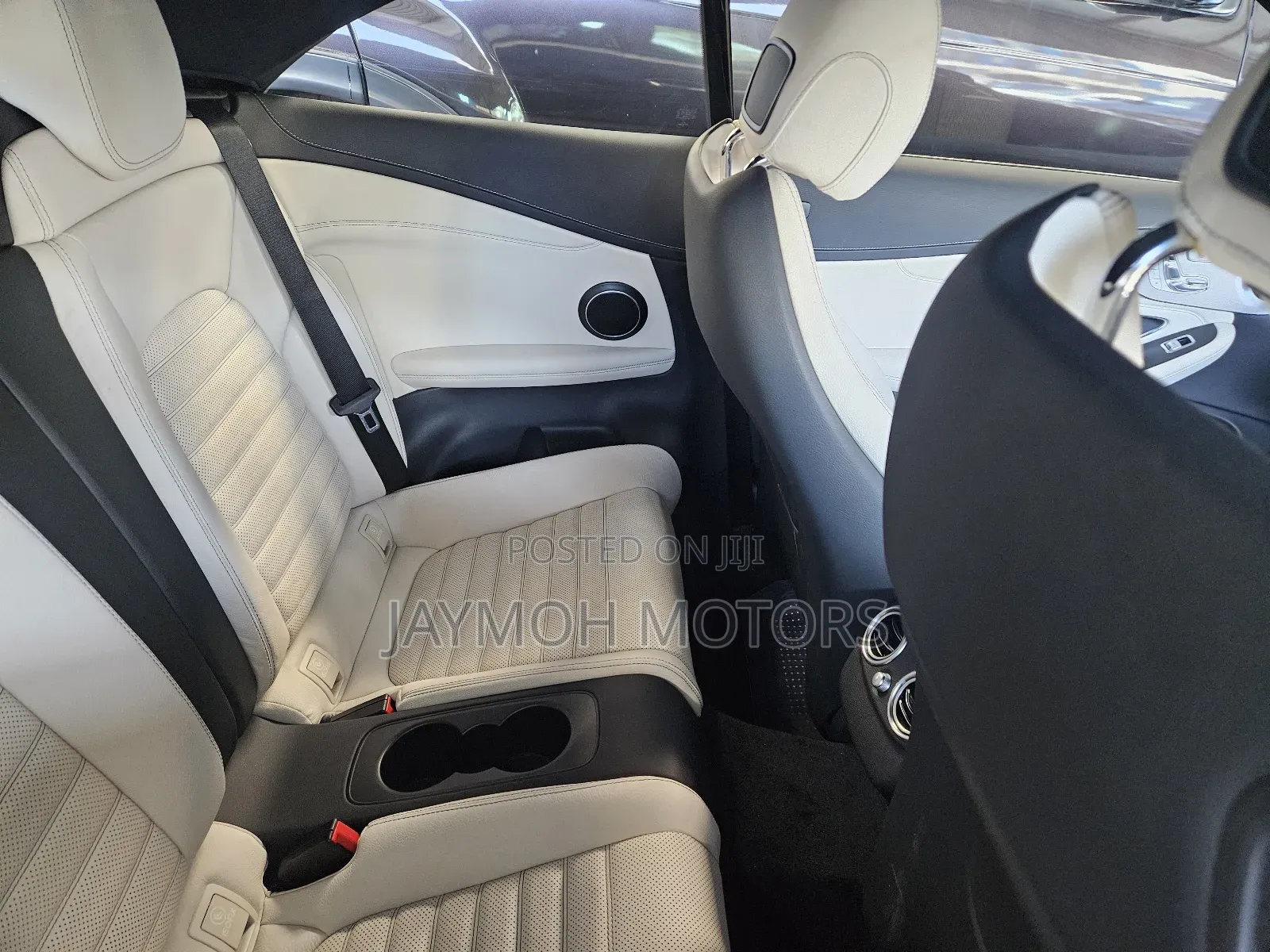 Mercedes-Benz C180 2018 Blue