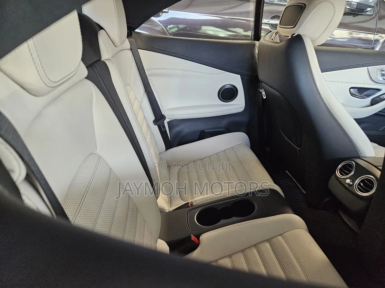 Mercedes-Benz C180 2018 Blue