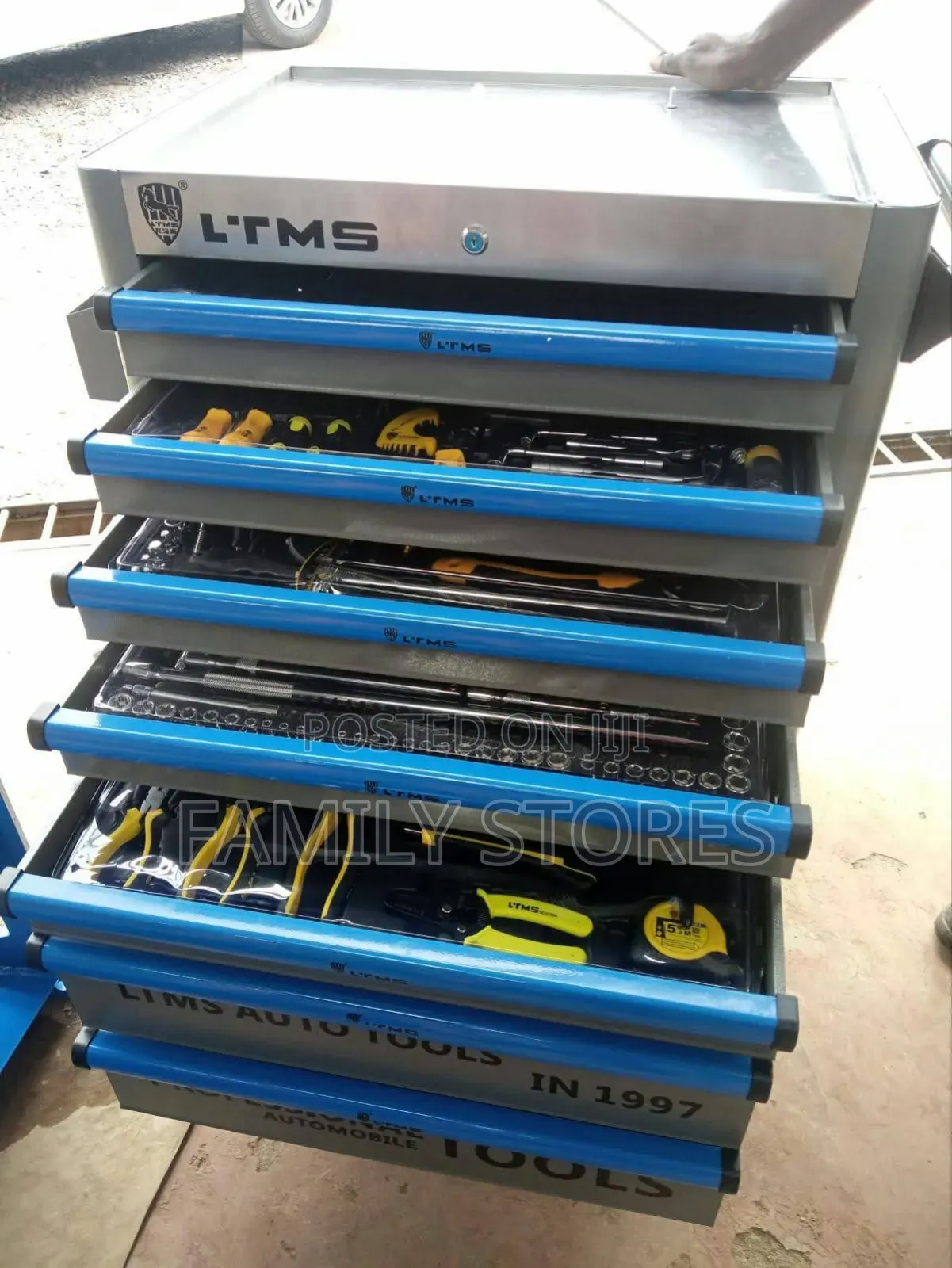 Commercial Tool Set With 306 PCS Inside.