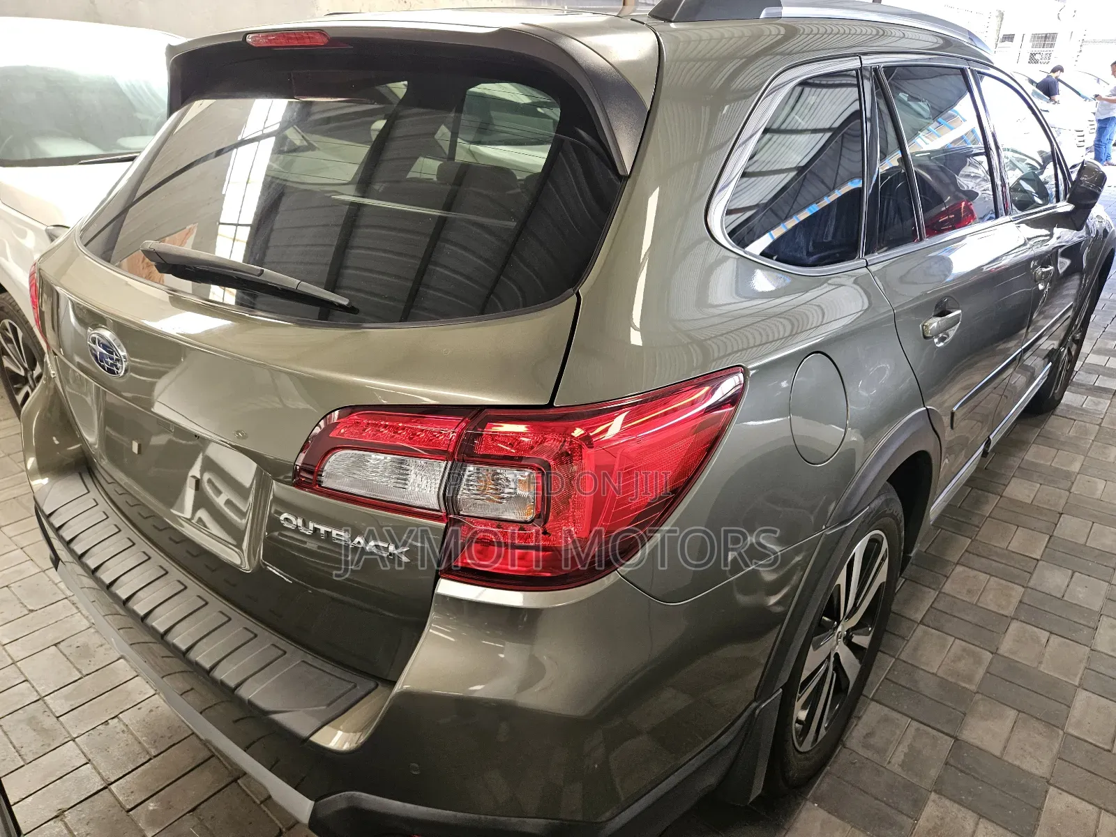 Subaru Outback 2018 Brown