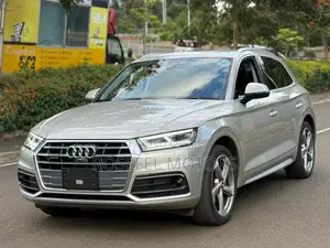 Audi Q5 2018 Silver