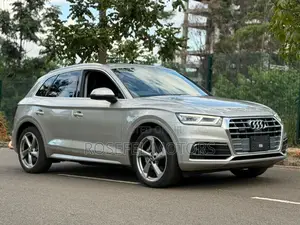 Audi Q5 2018 Silver