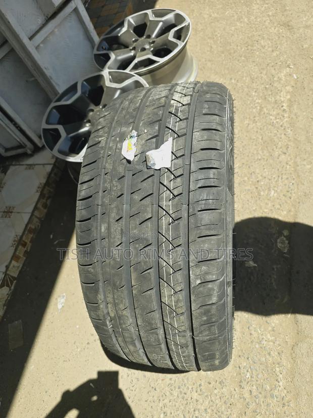 295/40r21 Greenlander