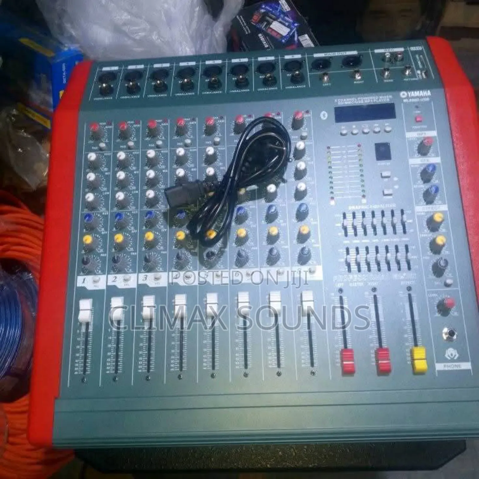 Powered Mixer 8 Channels  Yamaha