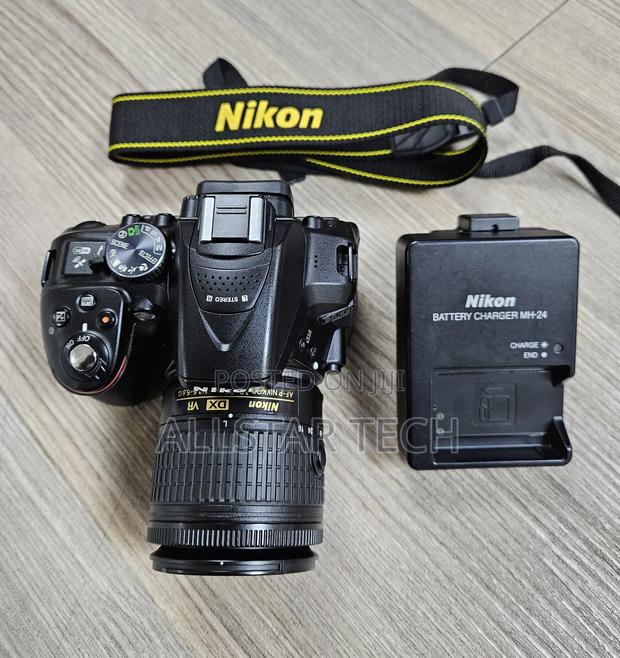 Nikon D5300 Complete With Charger - thumbnail 3