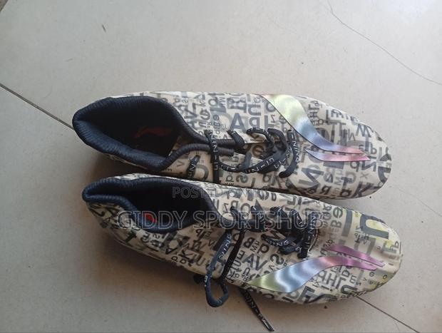 Sprinting Spikes(Mtumba Size 40) - thumbnail 2