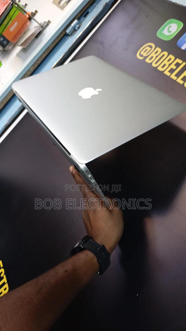 Laptop Apple MacBook Air 4GB Intel Core i5 SSD 128GB - thumbnail 3