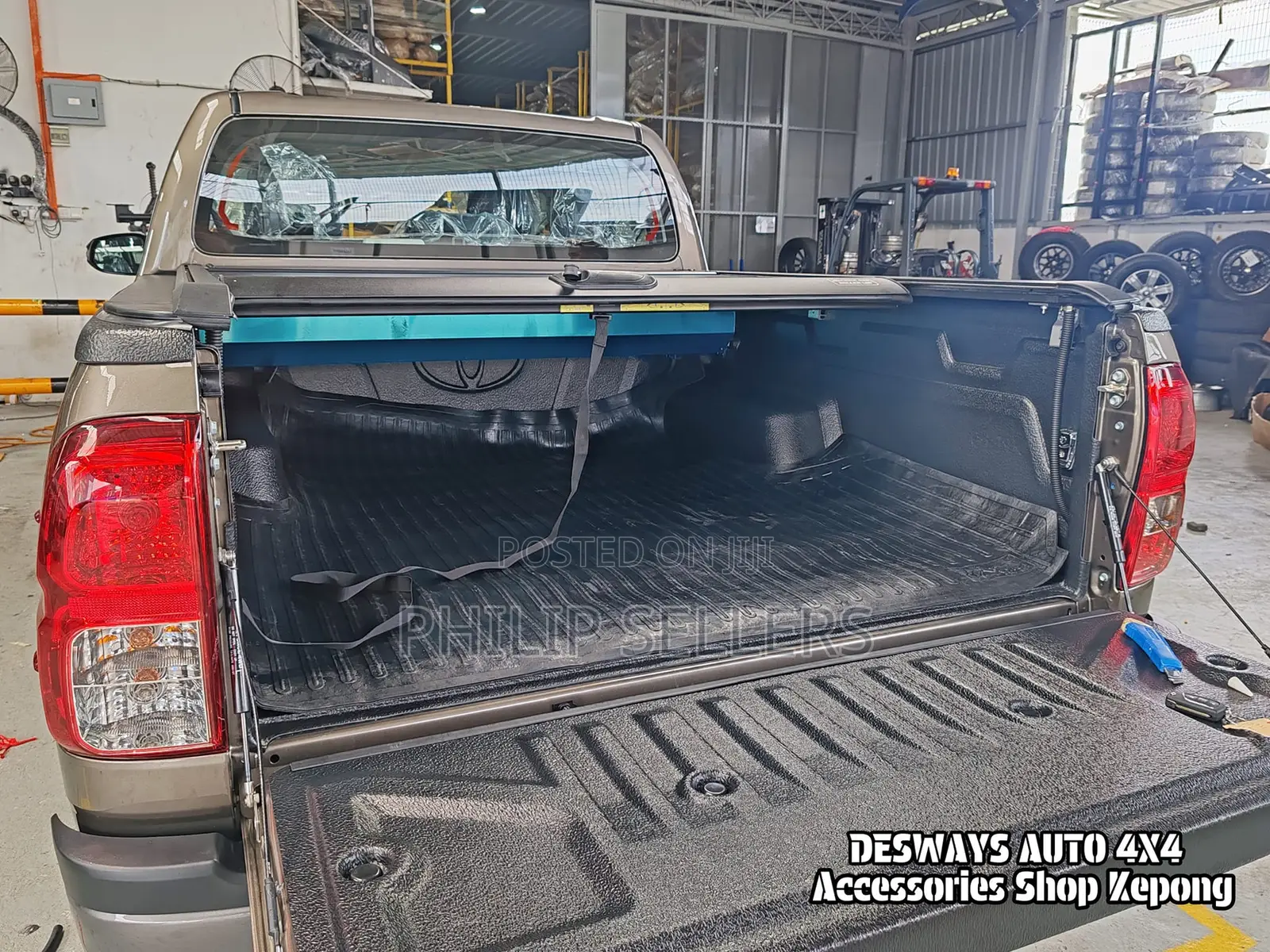 Flat Tonneau Roller Shutter Hard Lip Led to Suit