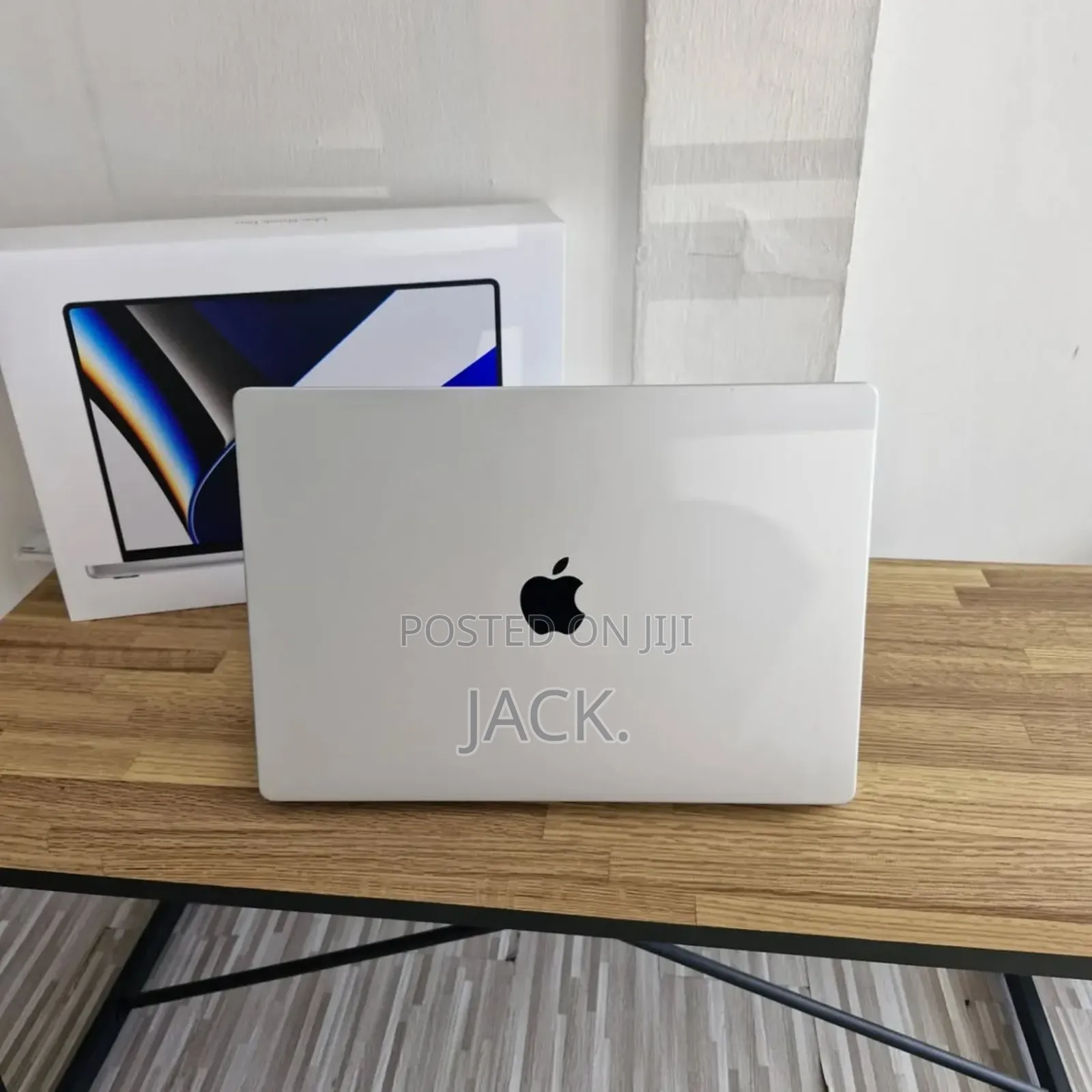 Laptop Apple MacBook Pro 2023 M2 Max 16-Inch 32GB Apple M2 SSD 1T