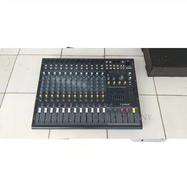 Soundcraft SMX 1200
