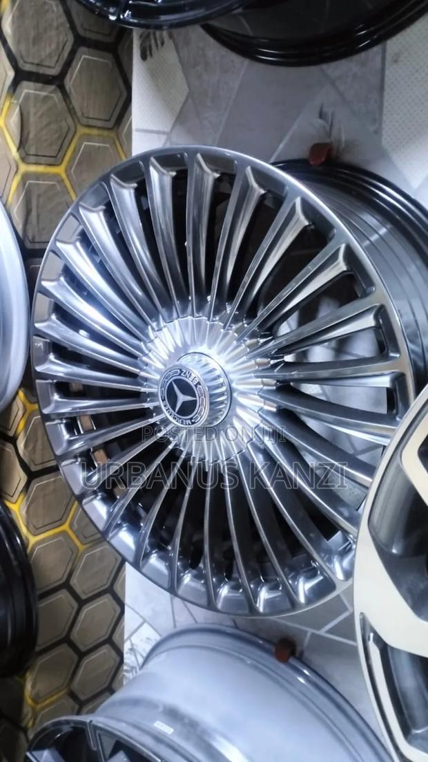 Size 17 Inch Mercendes Benz - main view