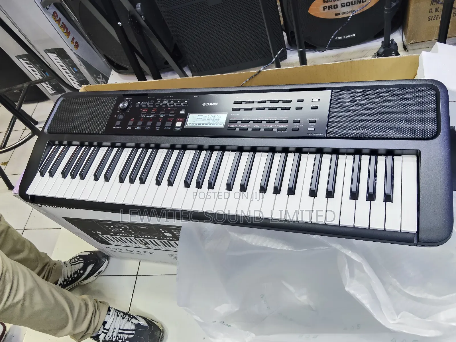Musical Yamaha Keyboard