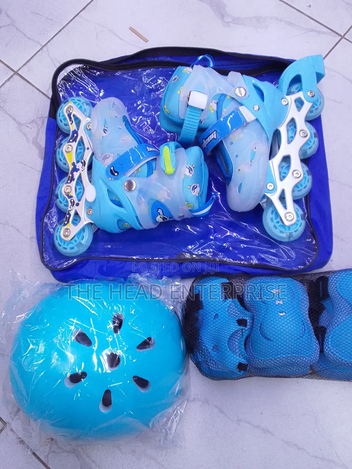 Light Blue_pure Rubber Wheels Skates Flashing Lights