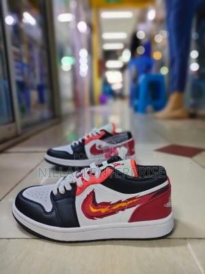 Jordan I Low X Born to Fly - thumbnail 2