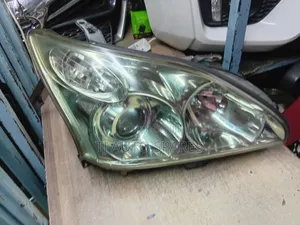 Headlight Harrier 240