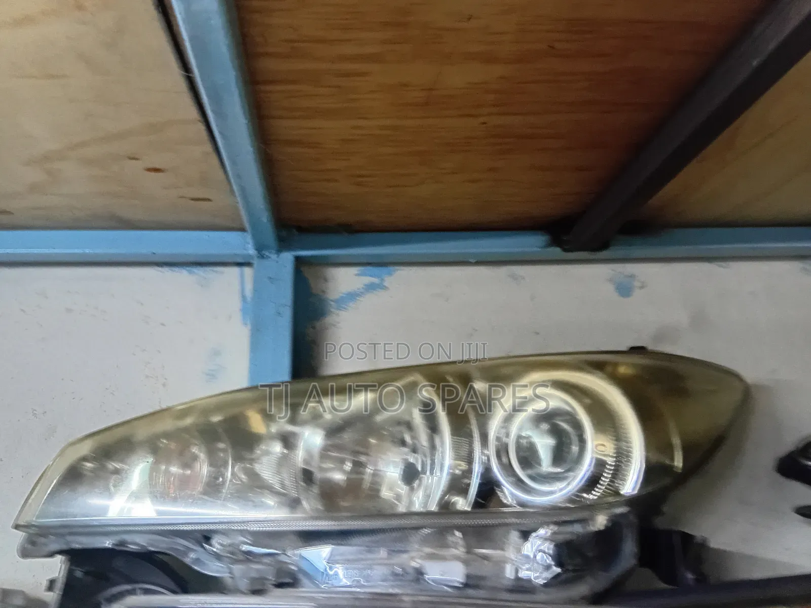Wish 2010 Headlights Xenon