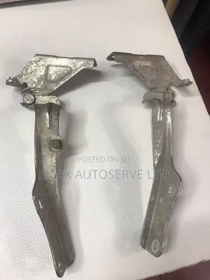 Nissan Serena 2010 Bonnet Hinges
