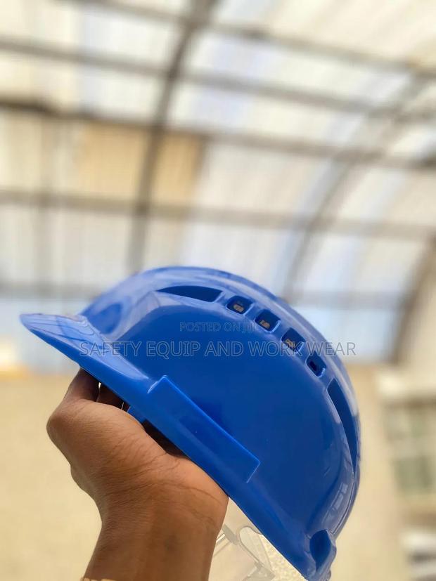Vaultex Helmets For Advanced Safety Needs. - main view