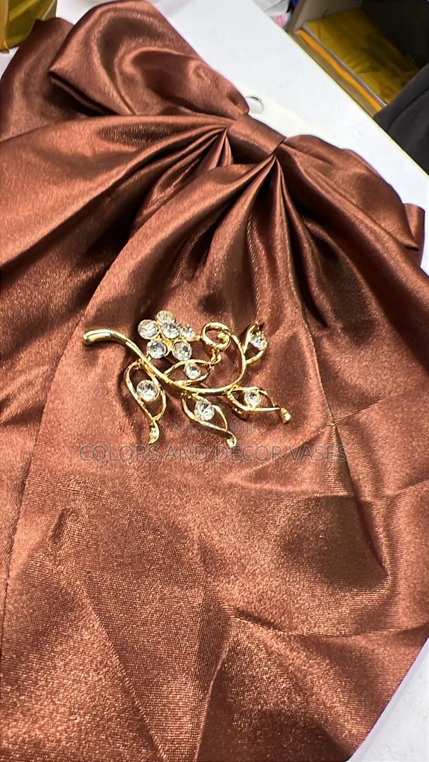 Brooches Brooches Instock - main view