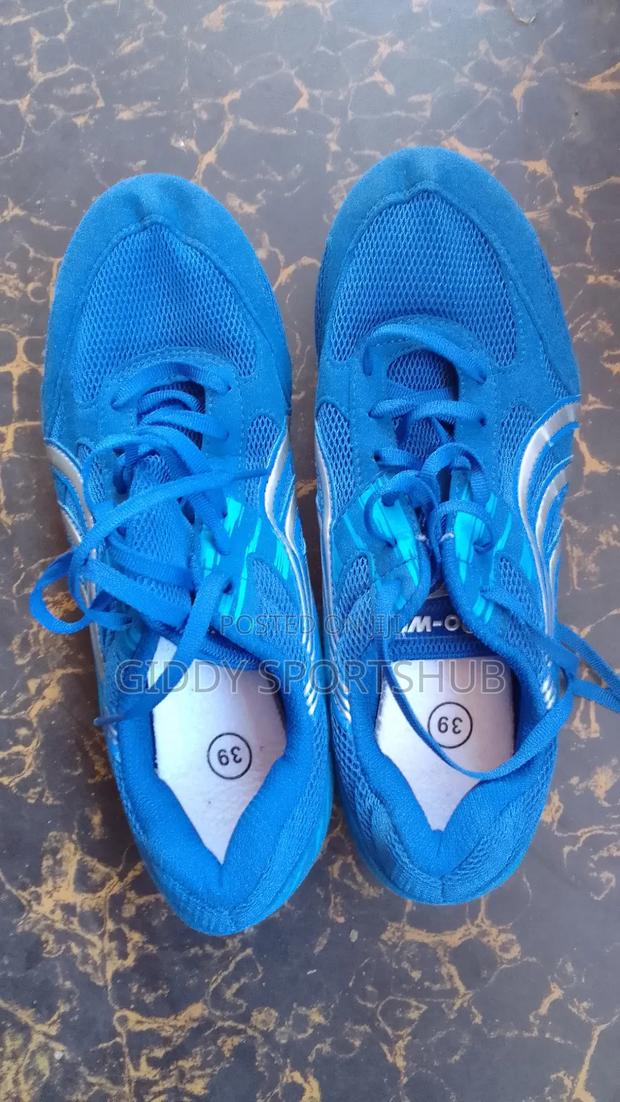 Running Spikes Mtumba(Size 39). - thumbnail 2