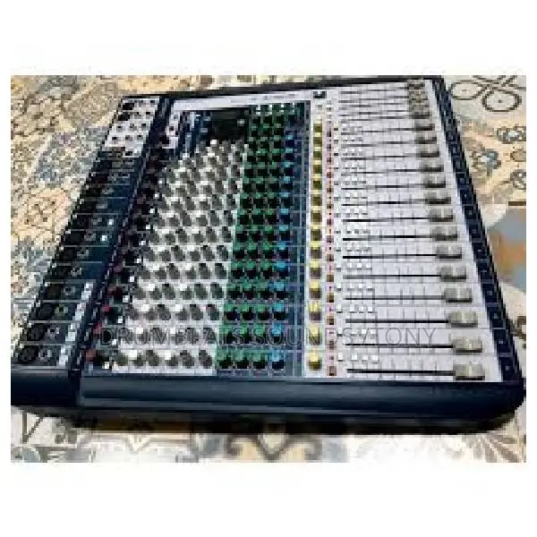 Soundcraft 16ch Mixer