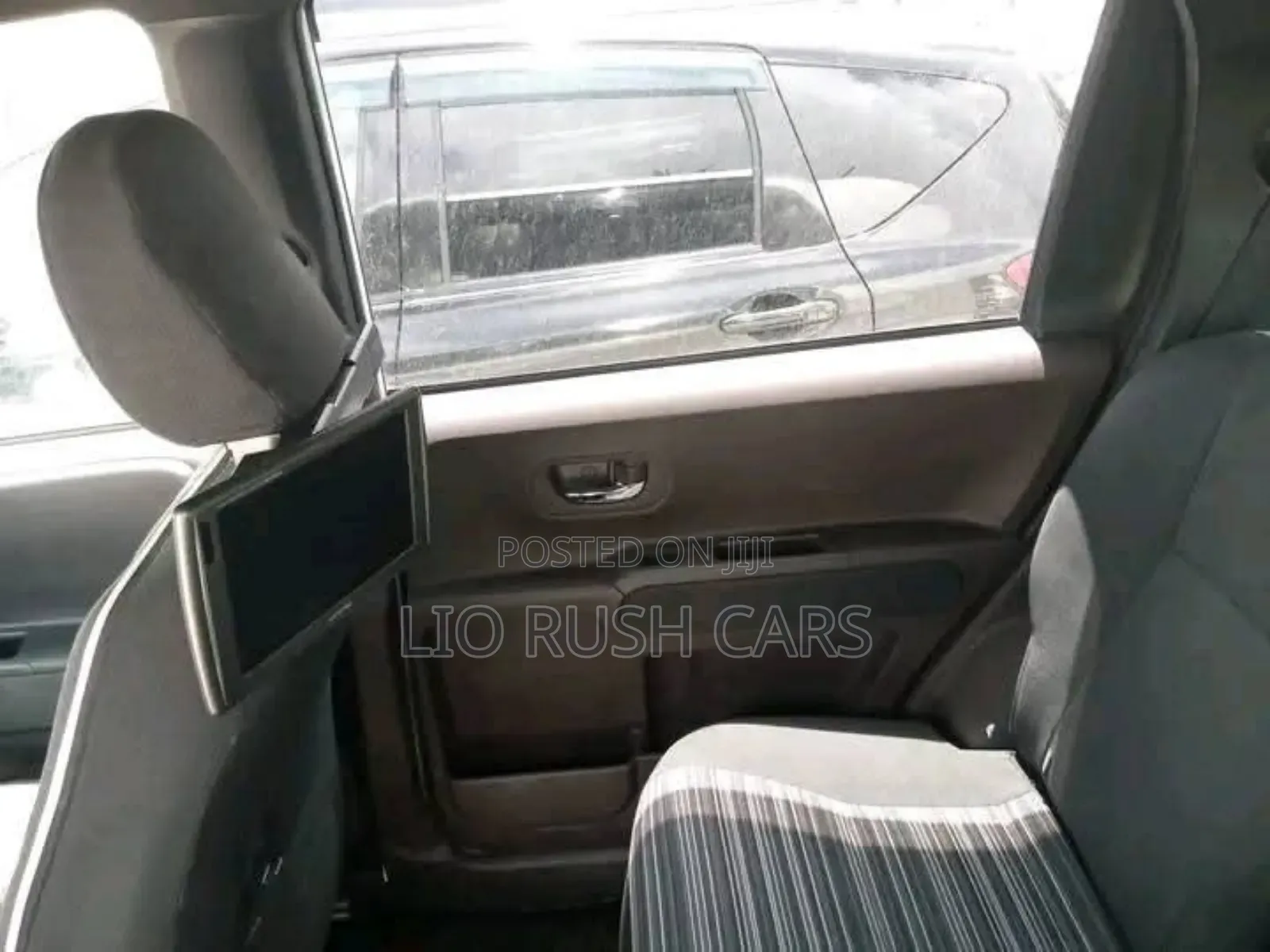 Toyota Spade 2018 White