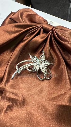 Silver Elegant Brooches - thumbnail 2