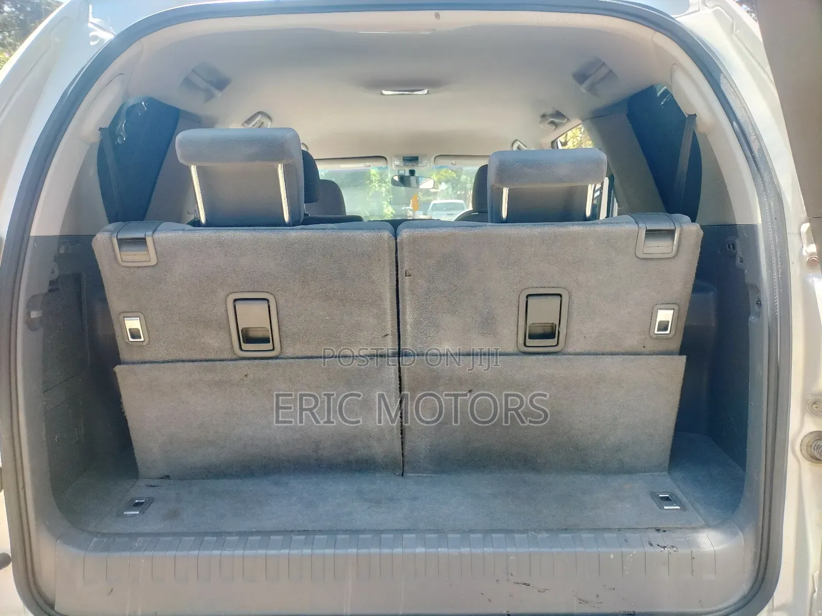 Toyota Land Cruiser Prado 2009 White